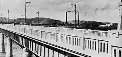 大正13年8月11日に竣工した加古川橋